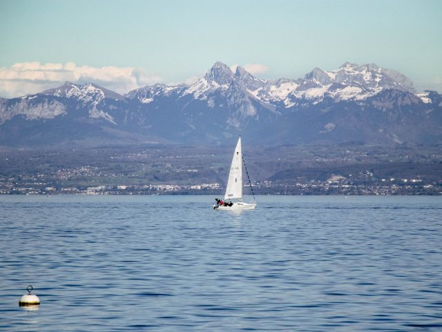 Pyrénées : baignade et navigation toujours interdites cet été