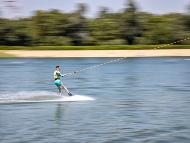 Découvrez les activités nautiques à Vignot : entre détente et aventure